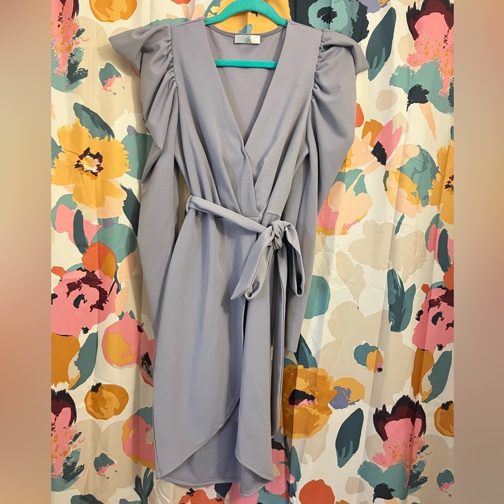 Lilac dress with shoulder detail
